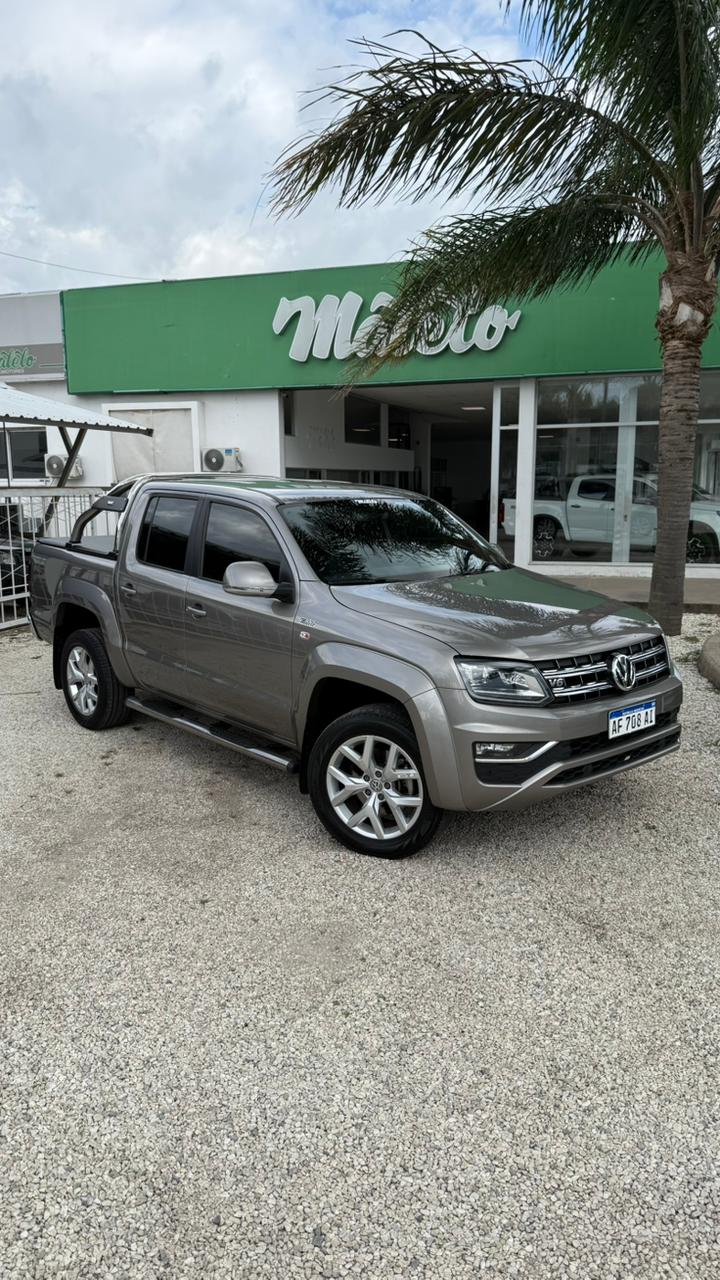 VOLKSWAGEN - v6  - highline  - 2023